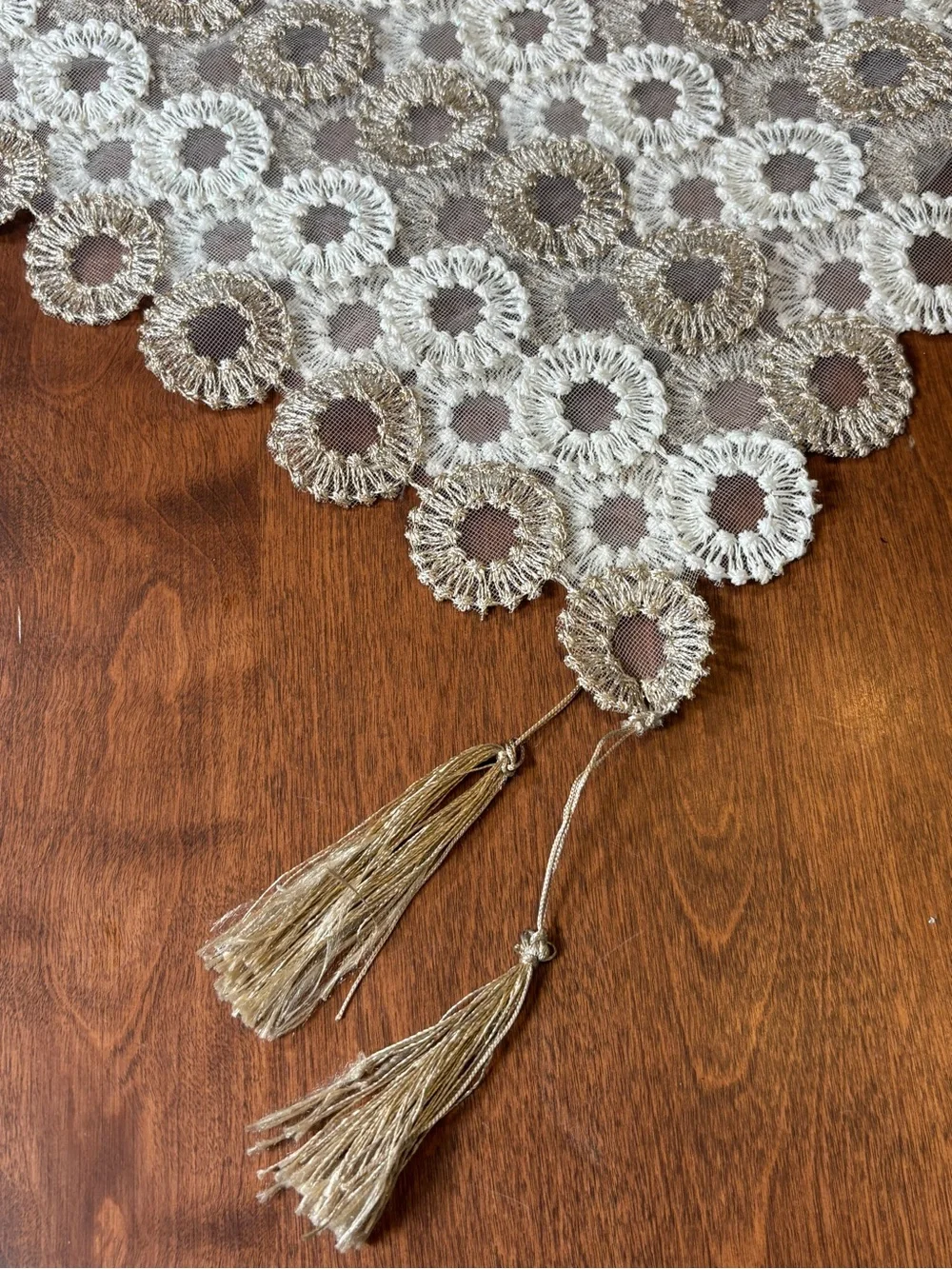 Vintage Boho 3-Piece Embroidered Lace Table Linen Set